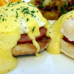 Eggs Benedict with Hollandaise Sauce Recipe