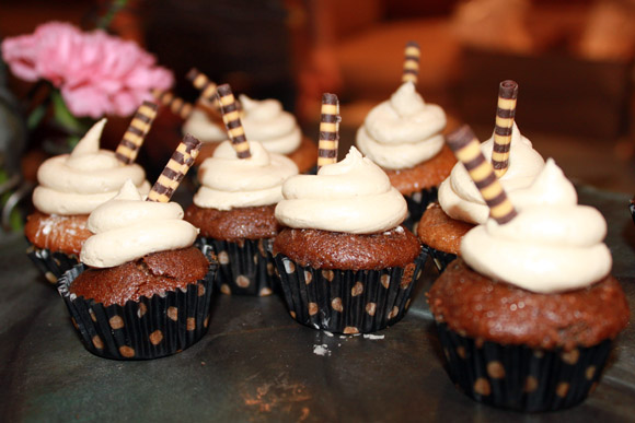 Double D Cupcakes, Root Beer Float Cupcake