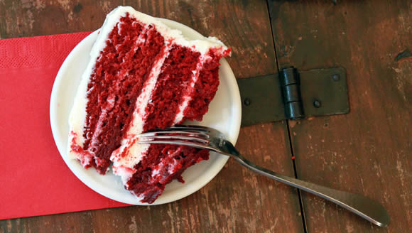 Red Velvet Cake with Cream Cheese Frosting Recipe!
