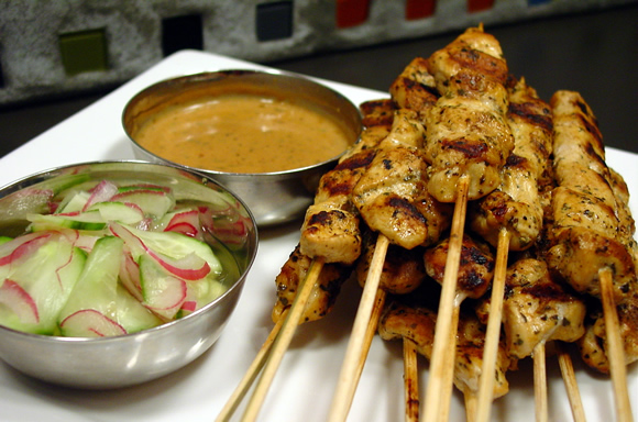 Chicken Satay with Peanut Sauce